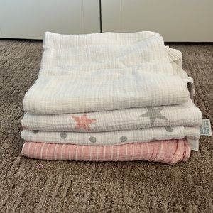 4 pack of Aden and Anis waffle blankets-like new condition